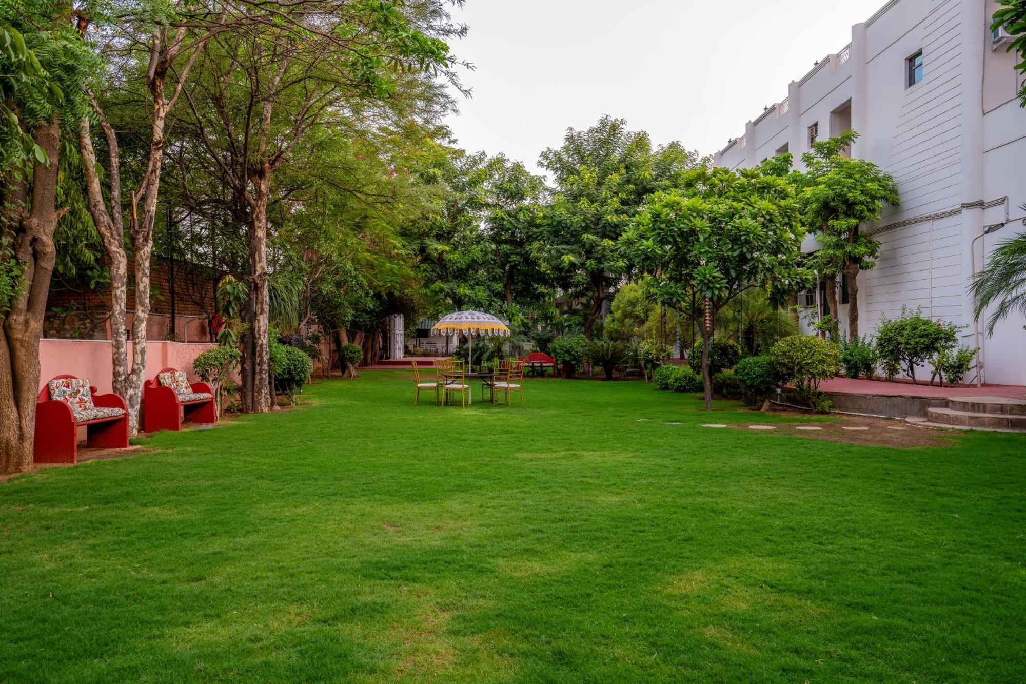 Nine Palms Villa Джайпур Екстериор снимка