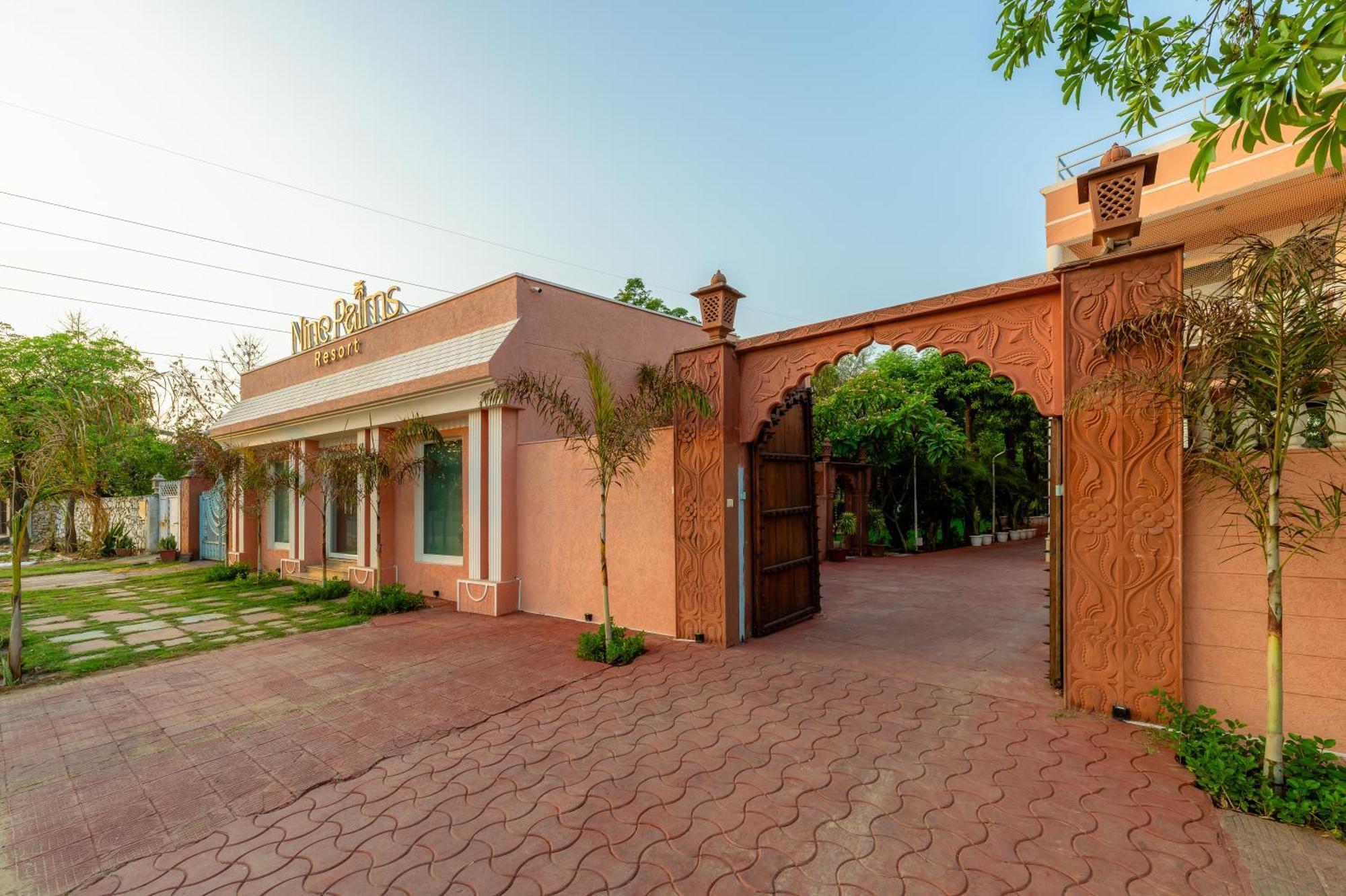 Nine Palms Villa Джайпур Екстериор снимка